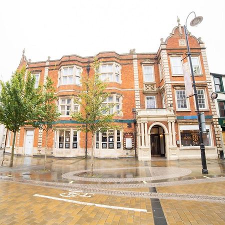 The Royal Hotel Kettering Exterior photo