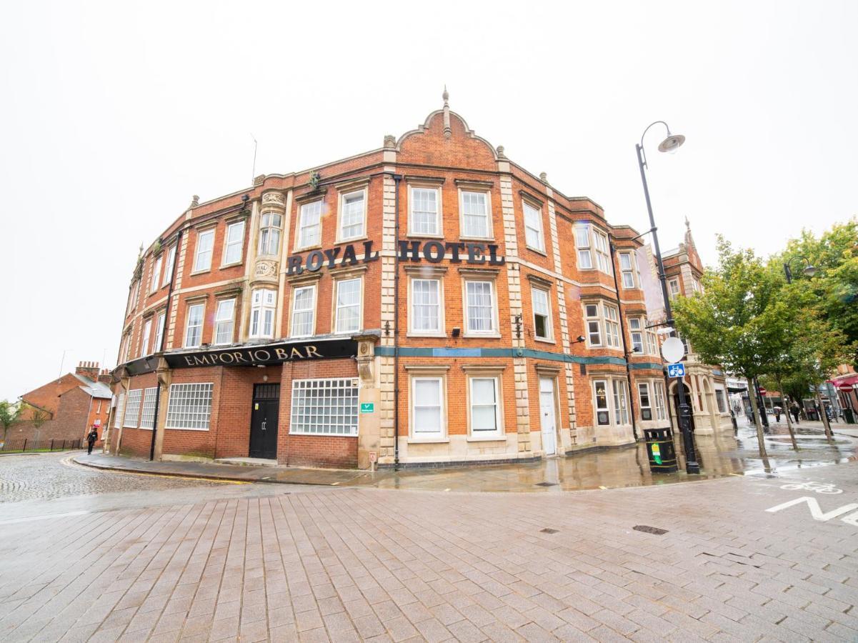 The Royal Hotel Kettering Exterior photo